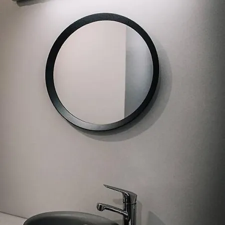 Sleepwell House Pyhaetunturi With Sauna Close To 펜션 *