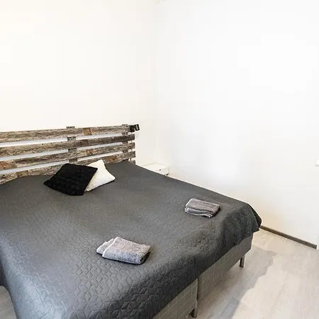 Sleepwell House Pyhaetunturi With Sauna Close To 펜션 Pelkosenniemi